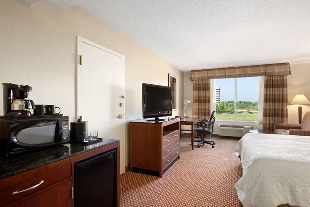 Hilton Garden Inn Chicago / Oak Brook