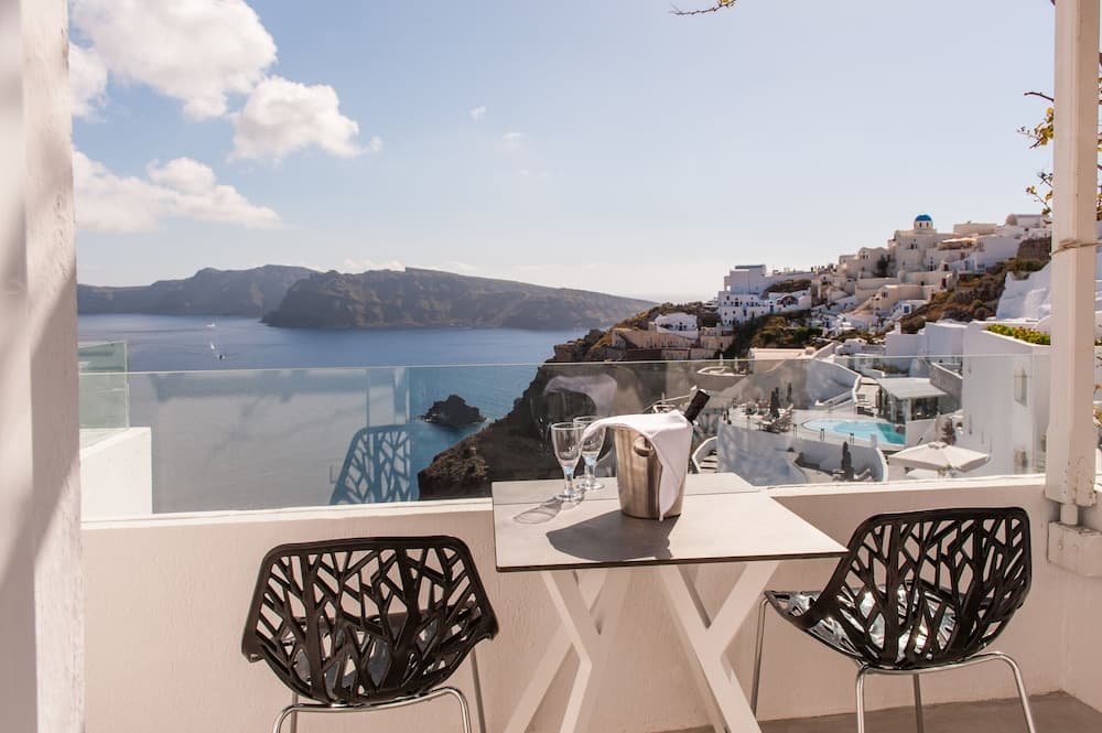 Armeni Village Rooms & Suites