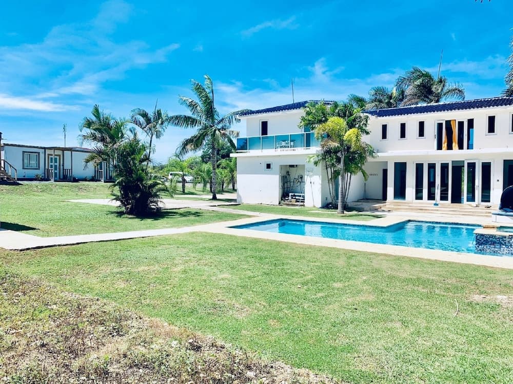 Manati World Point Inn