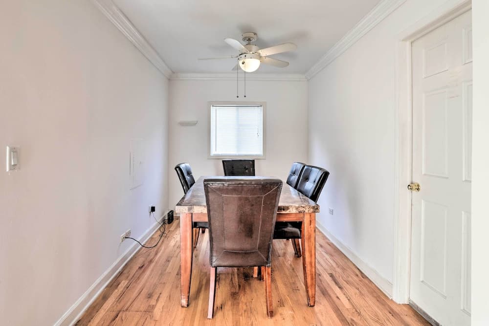 Glendale Heights Home With Office and Backyard!