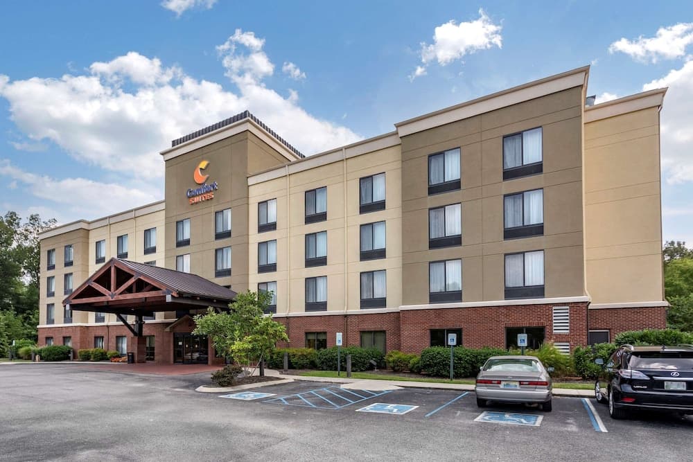 Comfort Suites Manchester near Arnold AFB