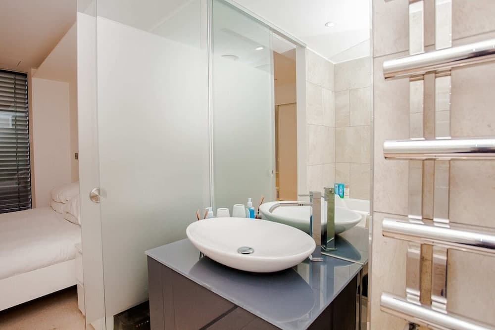 Exquisite 2 Bedroom Apartment In Bank