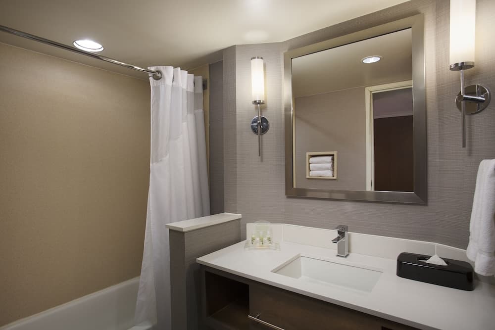 Holiday Inn Grand Rapids Airport by IHG