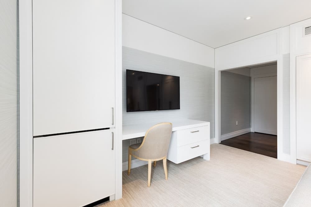 Goldener Hirsch, Auberge Collection