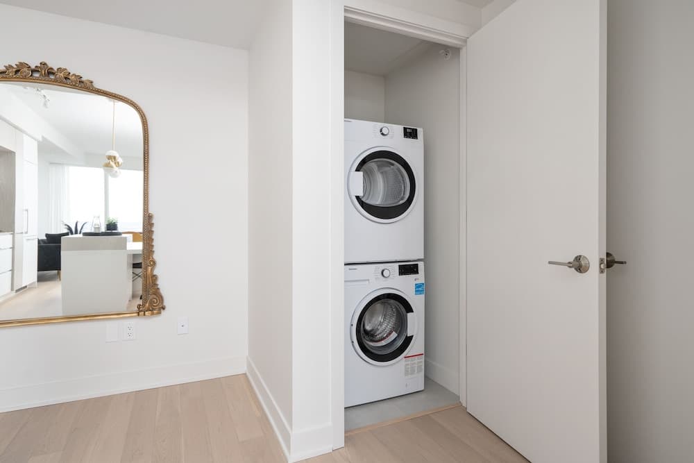Designer 1BR plus Study Suite