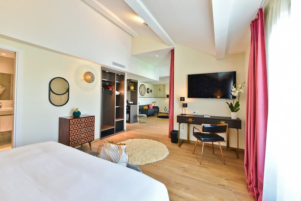 Hotel La Villa Port d Antibes & Spa