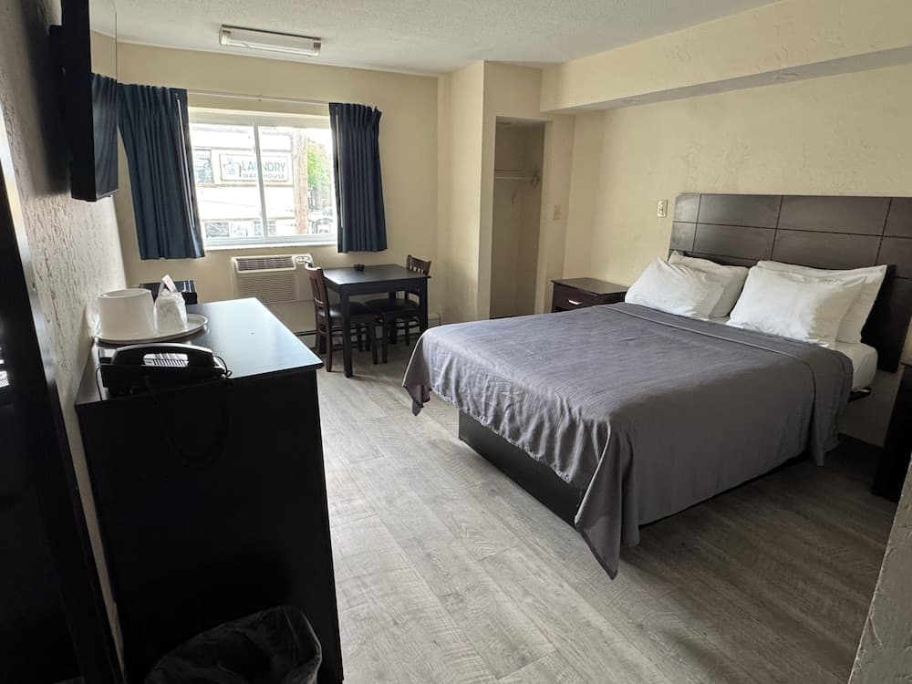 Belleville Motor Lodge