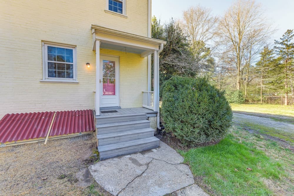 Historic Glen Allen Home ~ 11 Mi to Richmond!