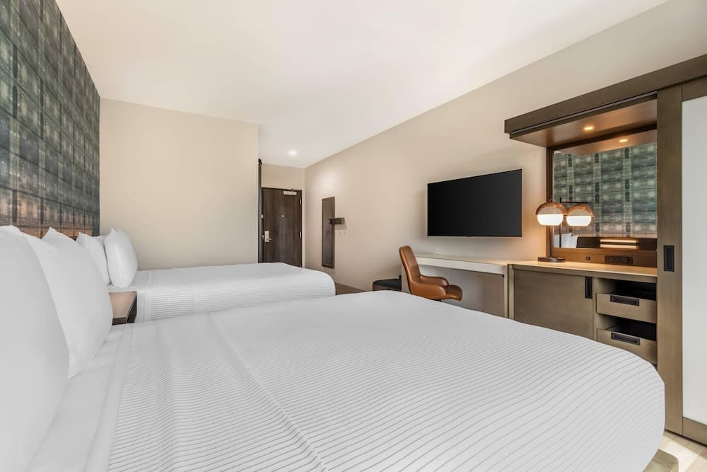 Cambria Hotel Fort Worth - Medical Center
