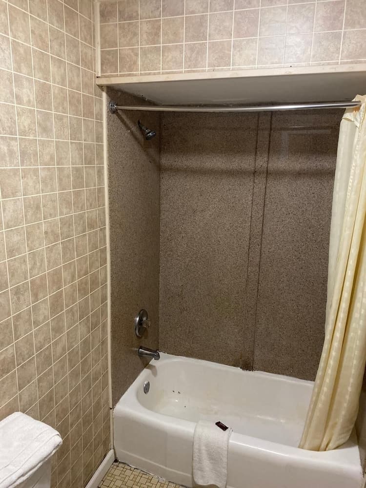 Ivory Tower Motor Inn