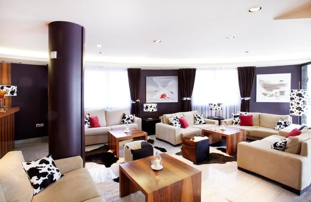 Hotel Mu