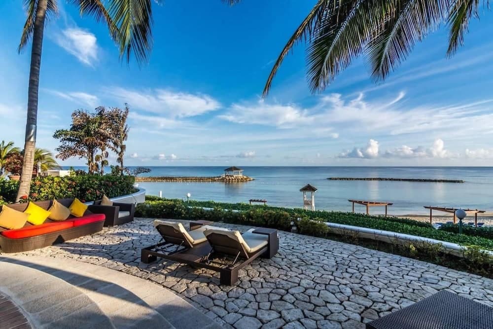 Luxury 1-bed Apartment in Montego Bay