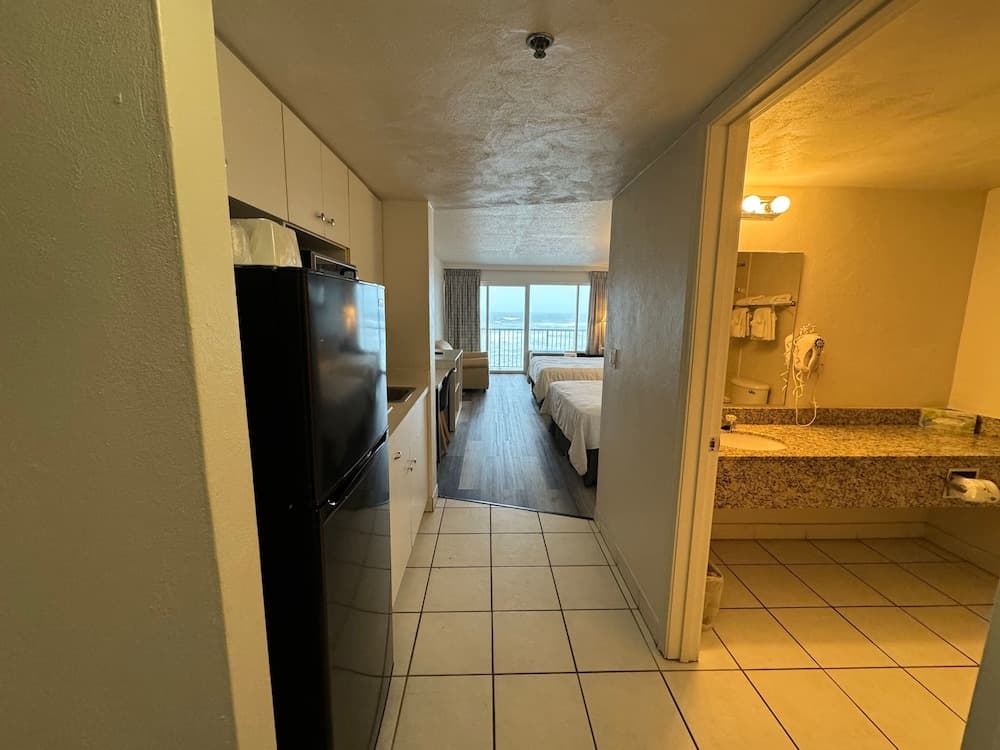 Emerald Shores Resort