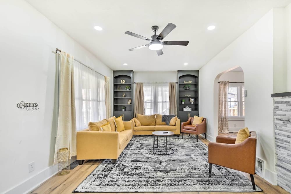 Pet-friendly Wichita Home w/ Deck, Near Dtwn