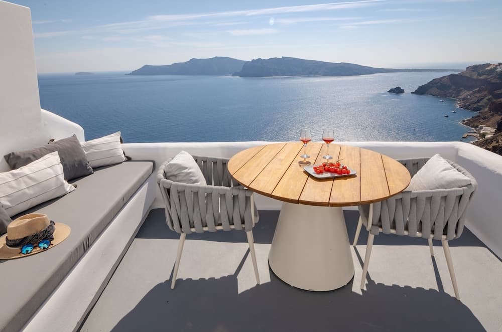 IKIES Santorini