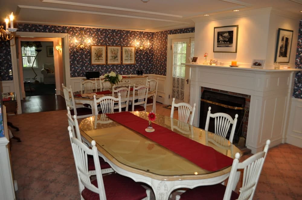 Stone Throw Cottage