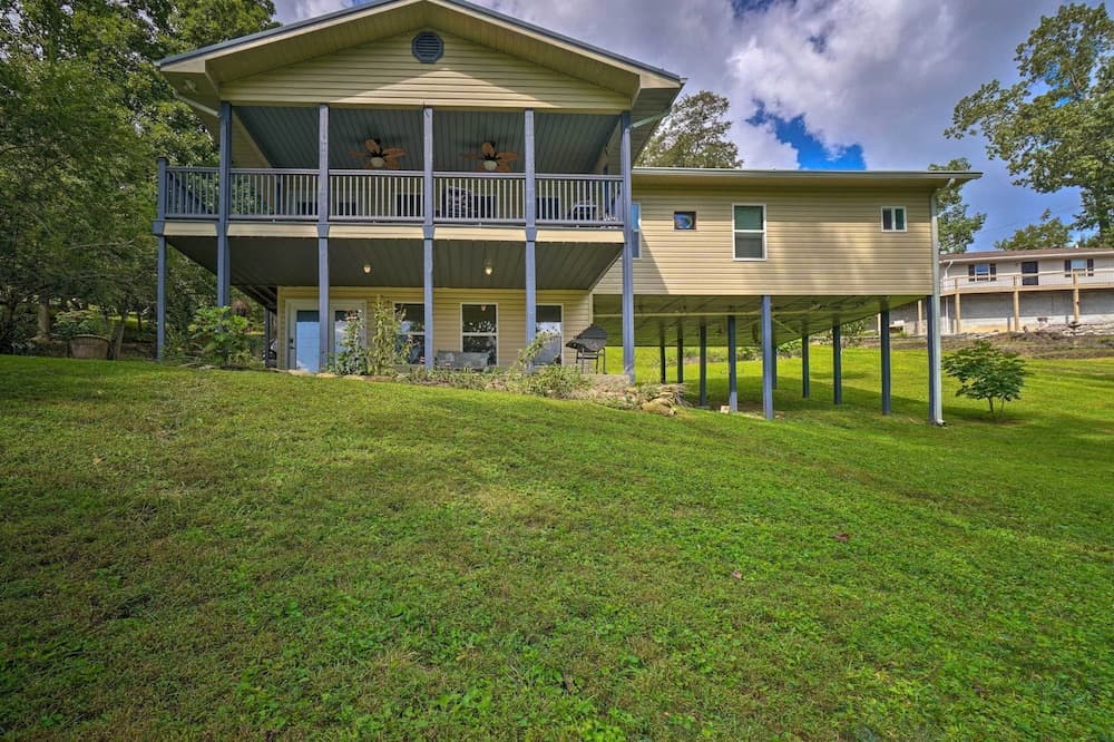 Caryville Home w/ Dock, Steps to Norris Lake!