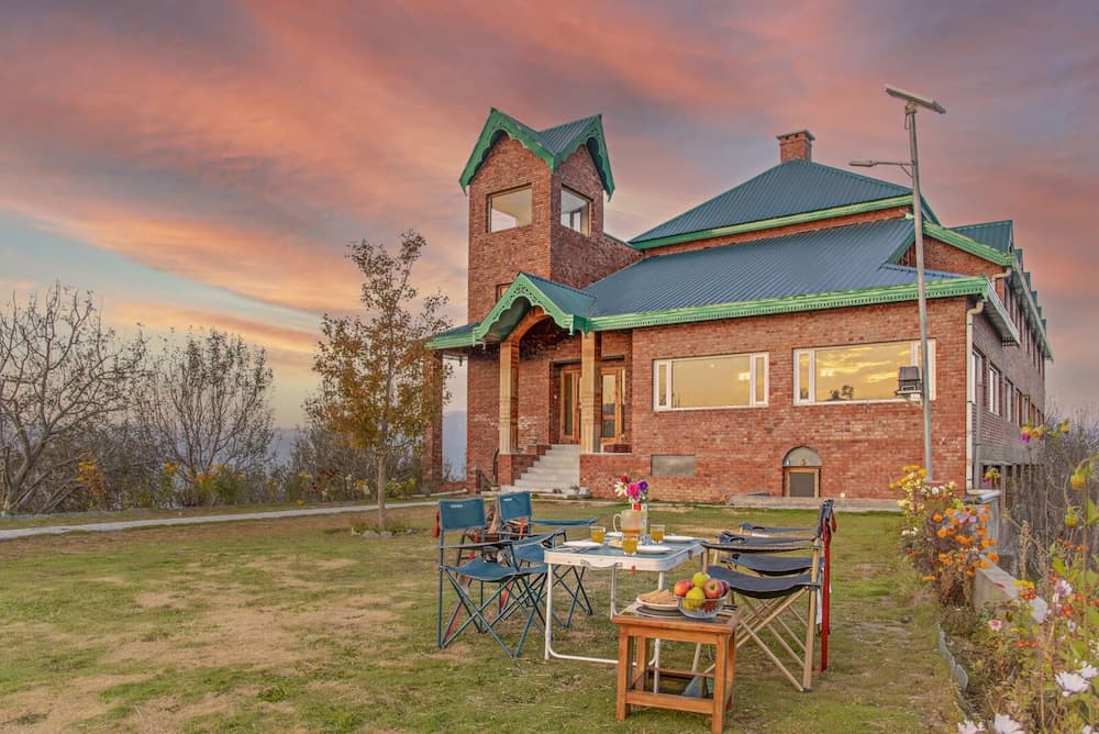 Echor Bhramara Estate Kharapathar Shimla