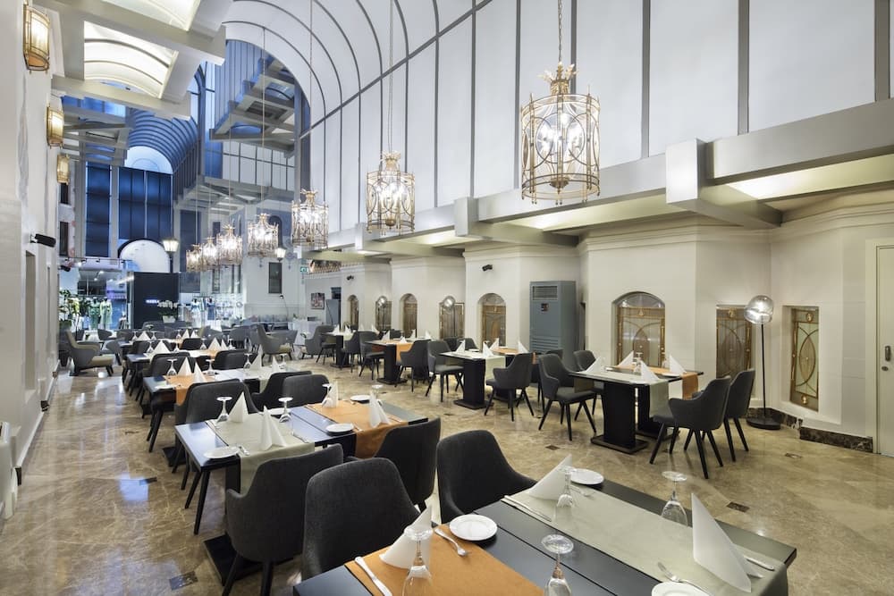 Crowne Plaza Istanbul - Old City by IHG