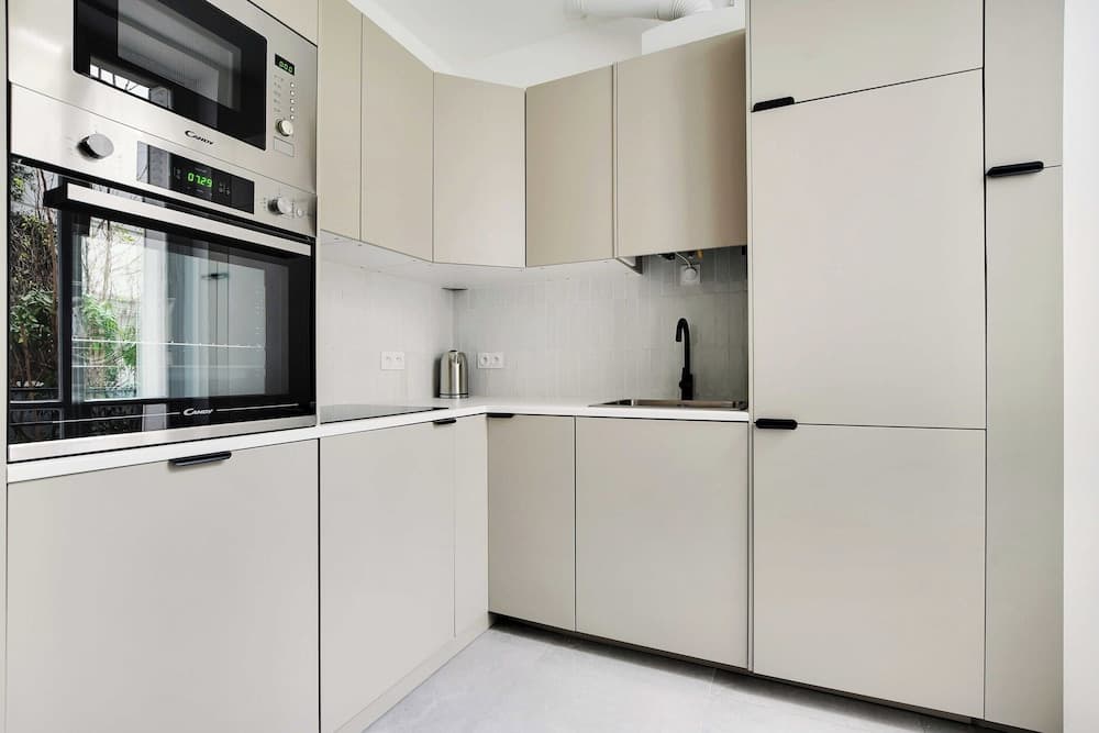 Elegant in Neuilly-sur-seine: A Charming Retreat