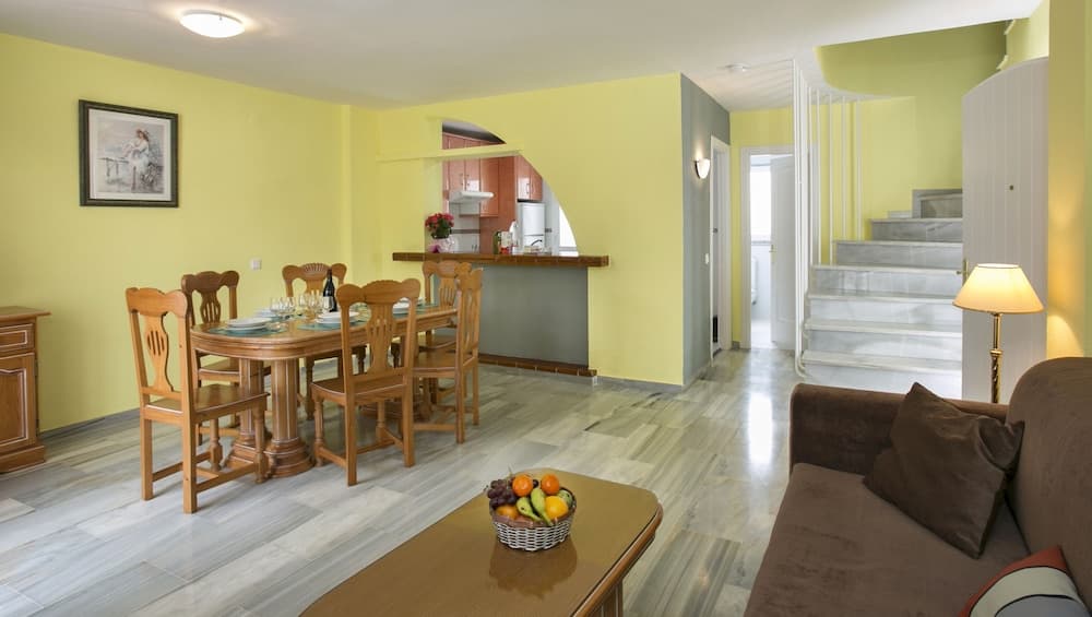 Apartamentos Ona Campanario