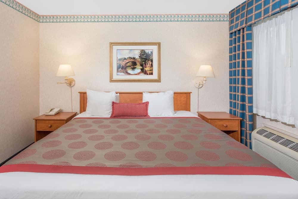 Ramada by Wyndham Kent Seattle Area