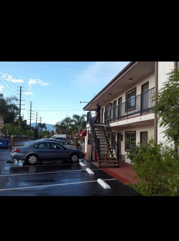 Colton Motel