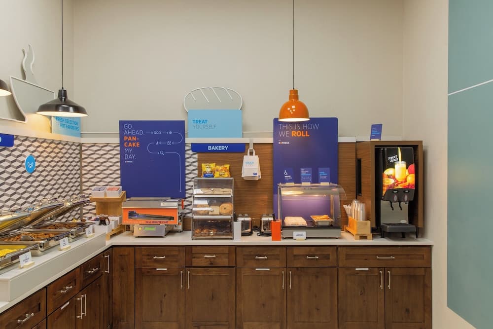 Holiday Inn Express New Rochelle by IHG