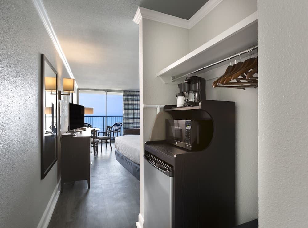 Compass Cove Resort