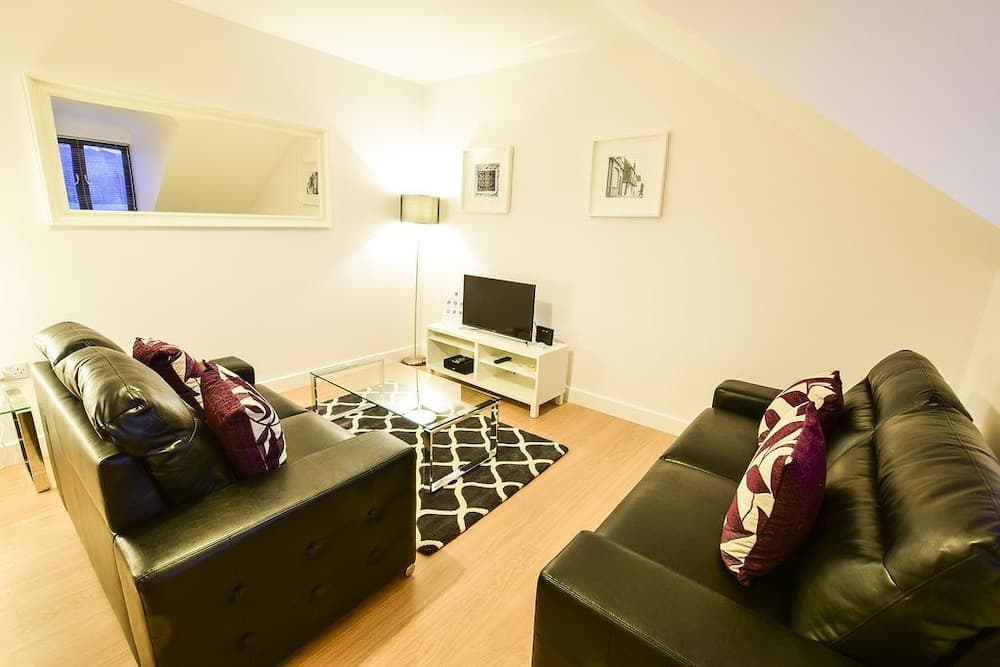 Roomspace Apartments -Kirk Court