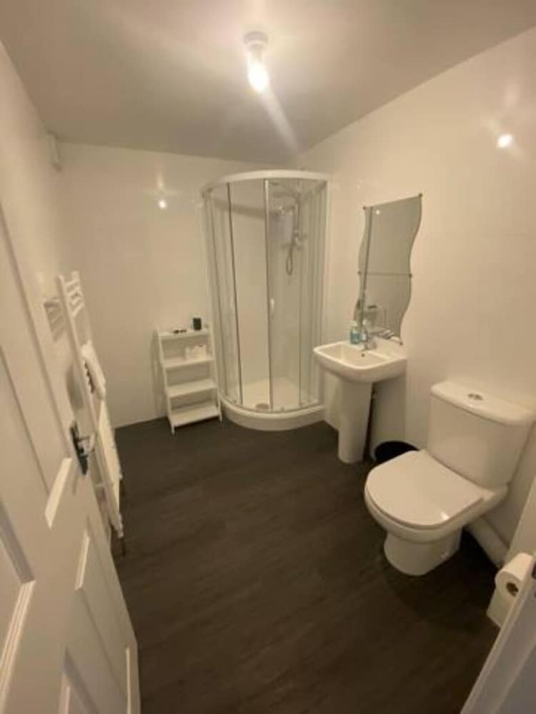 2 Bedroom Apt Leamington Spa