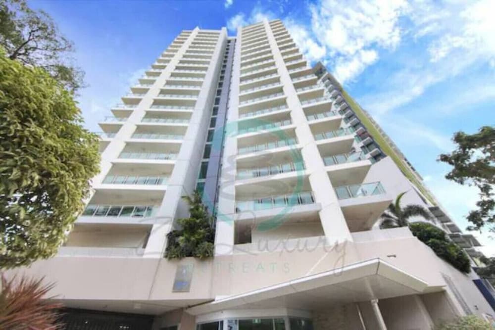 ZEN CROWN TOWERS - 3Bedroom Luxury Pad
