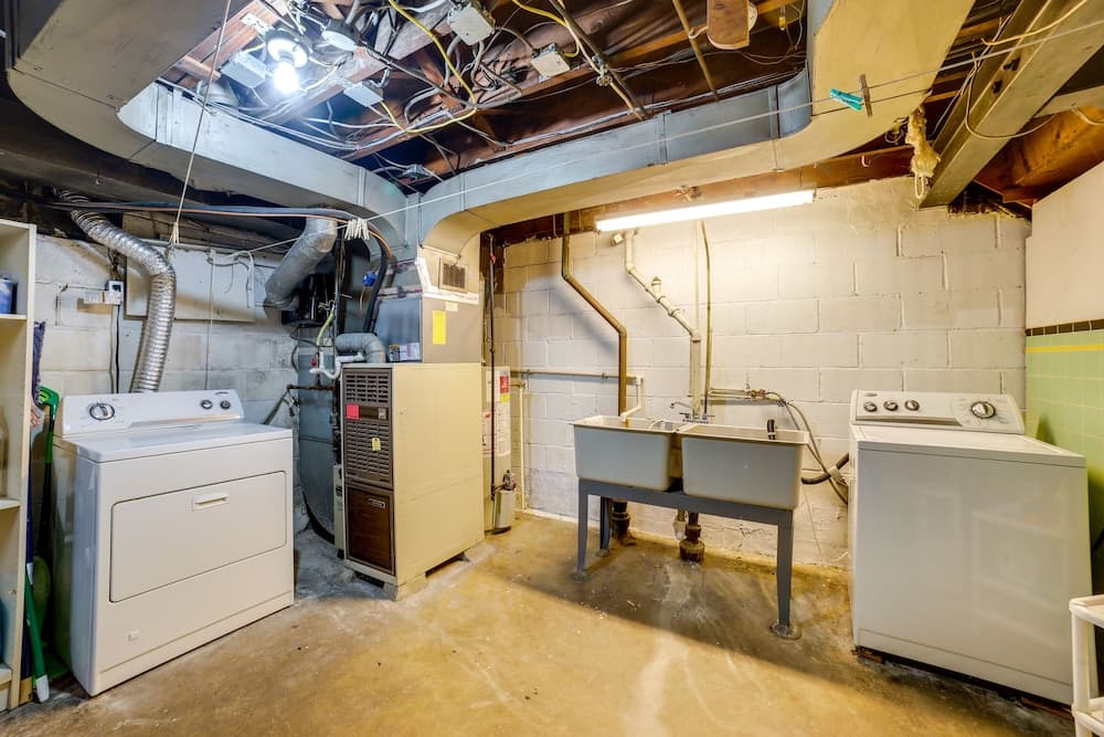 Peaceful Pittsburgh Townhome w/ Large Yard