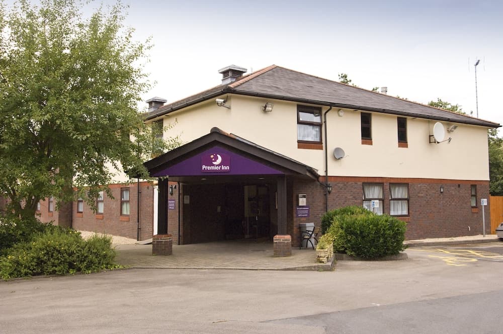 Premier Inn Caerphilly - Corbetts Lane