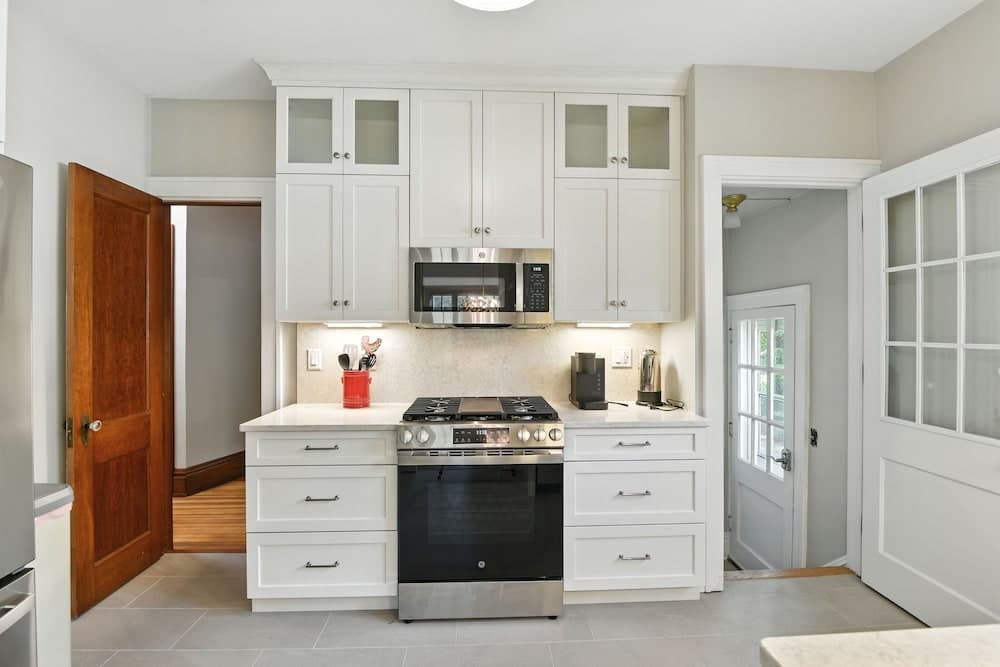 Charming Manville Heights Cottage Retreat 3 Bedroom Home