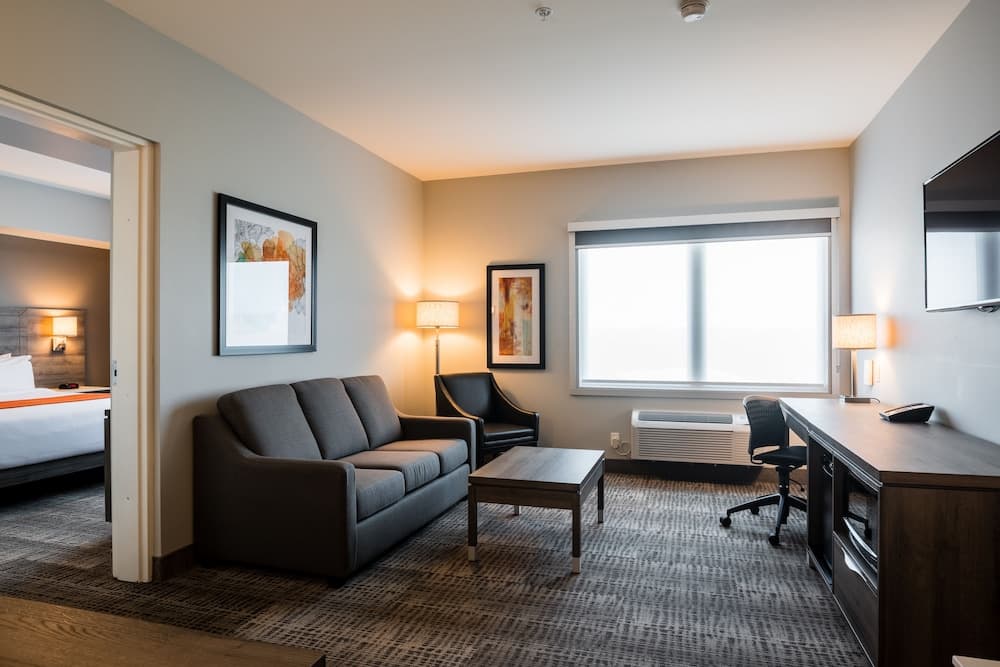 Amsterdam Inn & Suites, an Ascend Collection Hotel
