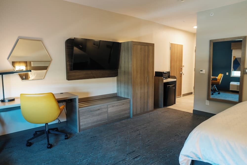 Holiday Inn Express & Suites McCalla - Birmingham West by IHG