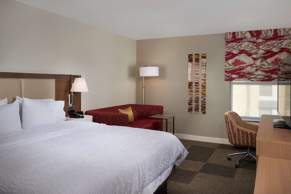 Hampton Inn & Suites Phoenix/Scottsdale on Shea Boulevard