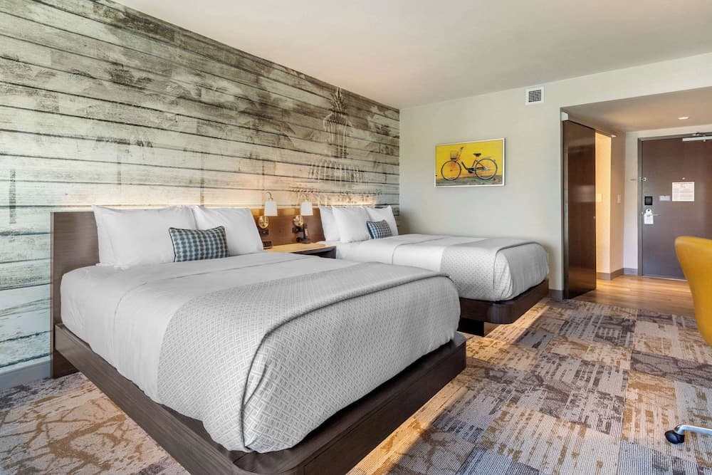 DoubleTree by Hilton Charleston Riverview