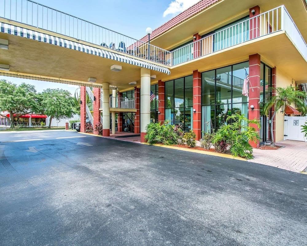 Quality Inn & Suites at Tropicana Field