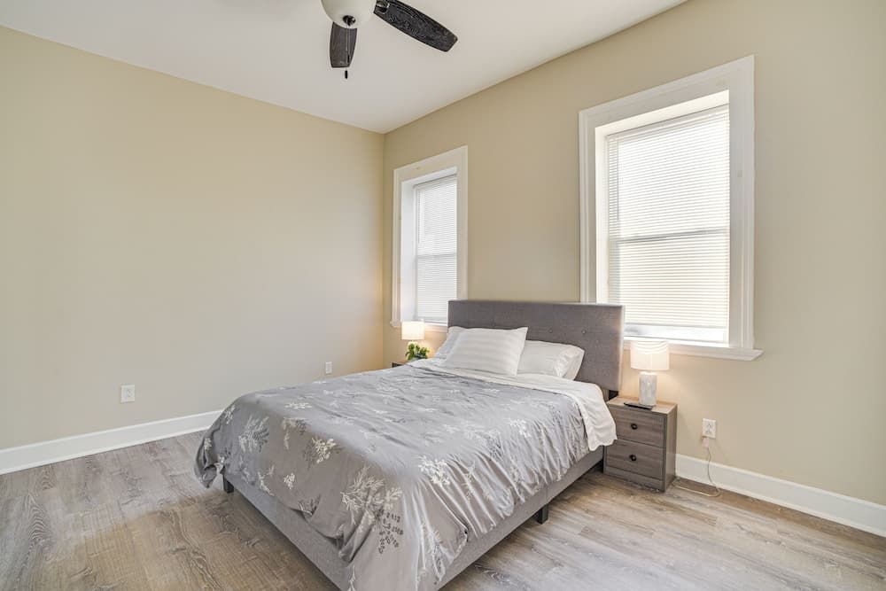 Walk to Dtwn & Waterfront: Roomy Troy Apt