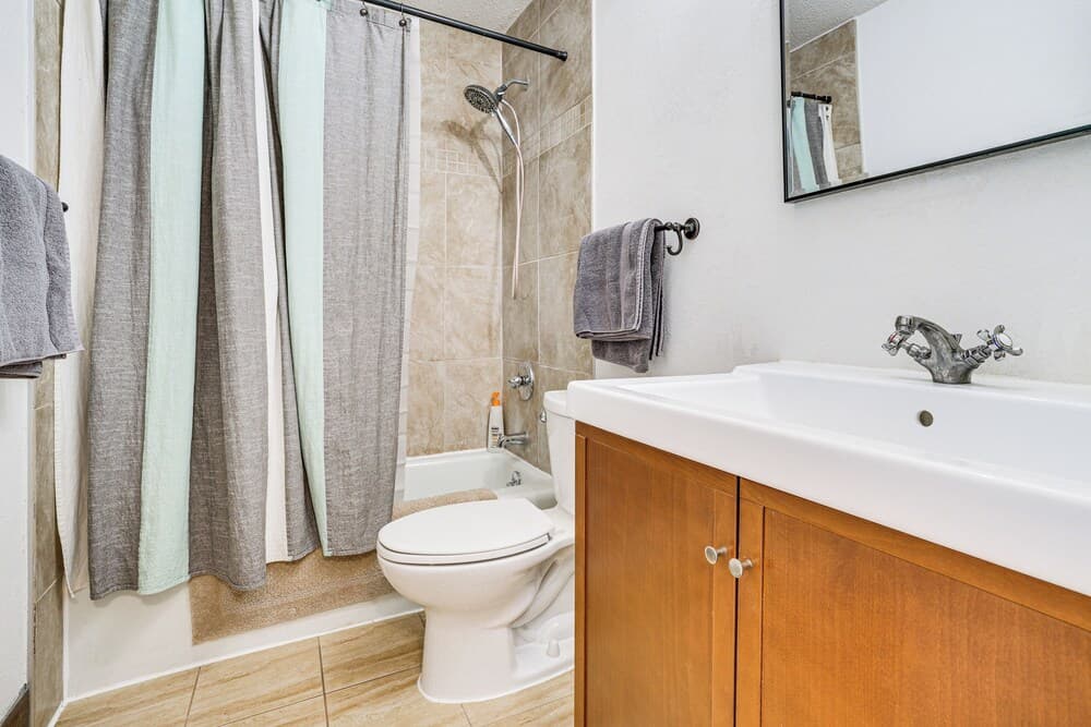8 Mi to Central Minneapolis: Modern Home w/ Yard