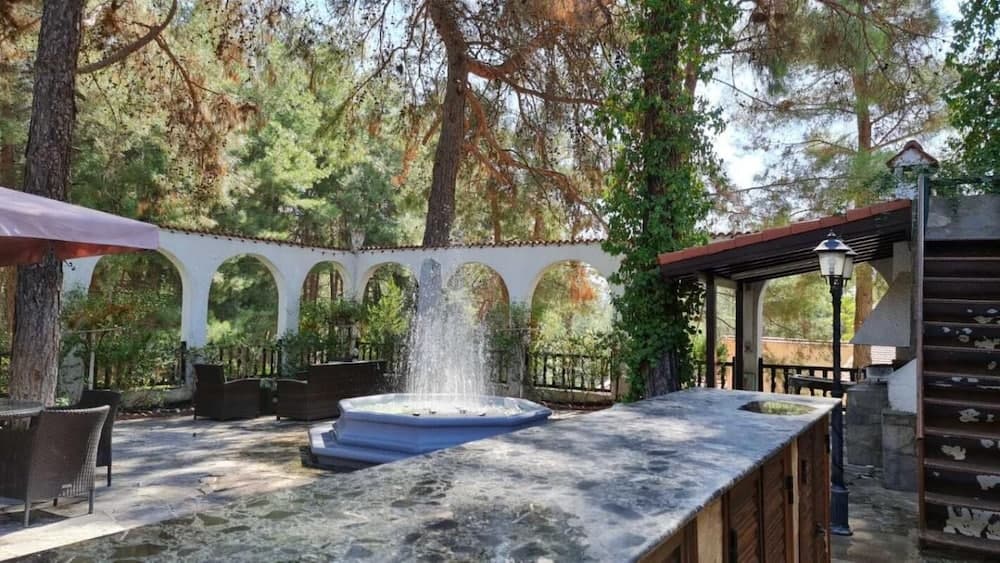 Charming Villa in Moniatis, Cyprus - Private Pool & Garden