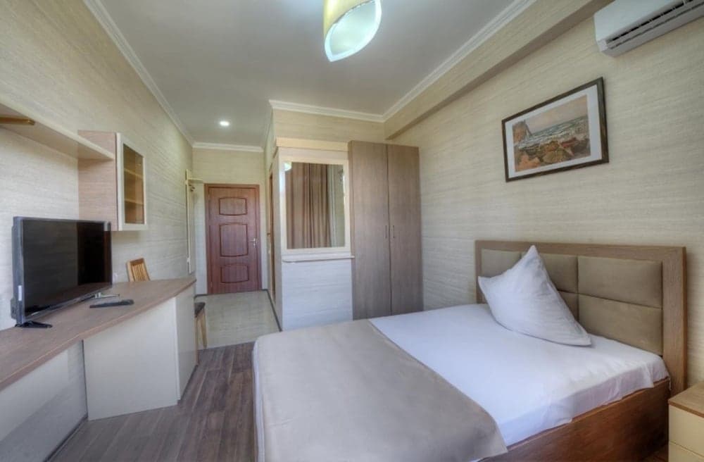 Shihov Hotel