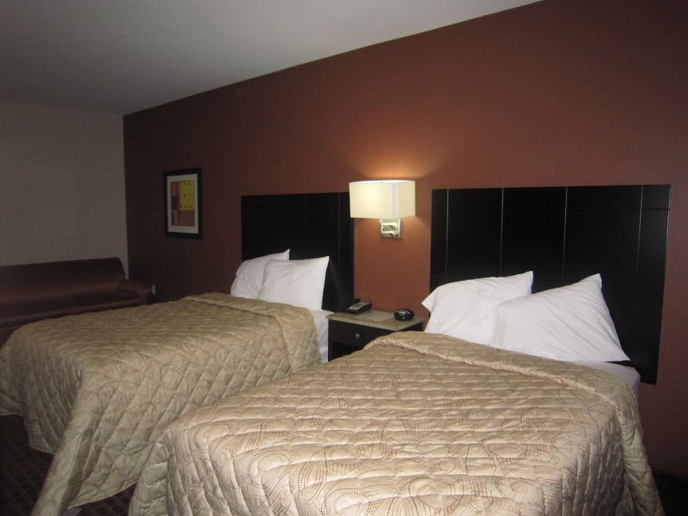 Red Carpet Inn And Suites Monmouth Jtc