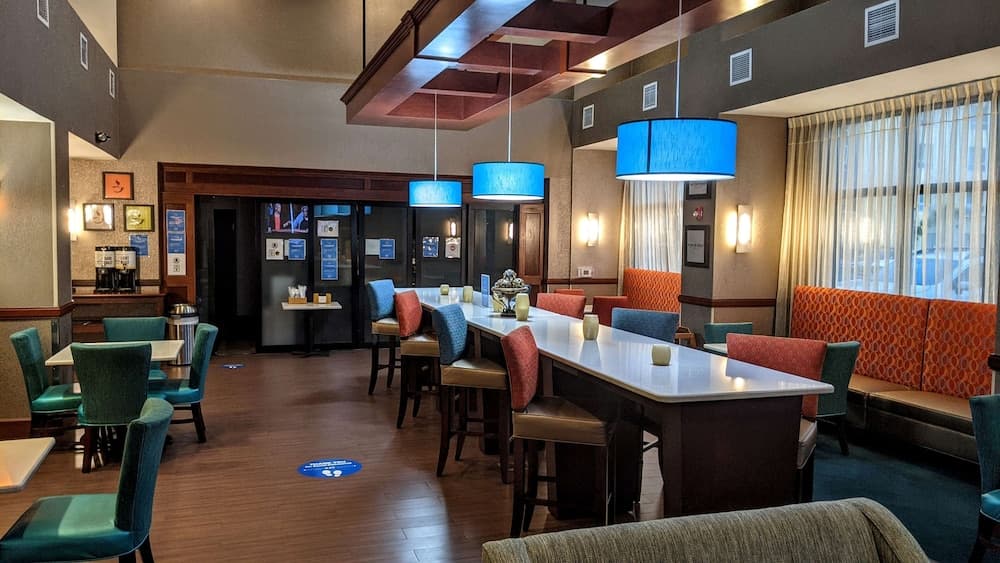 Hampton Inn & Suites Jacksonville - Beach Blvd/Mayo Clinic