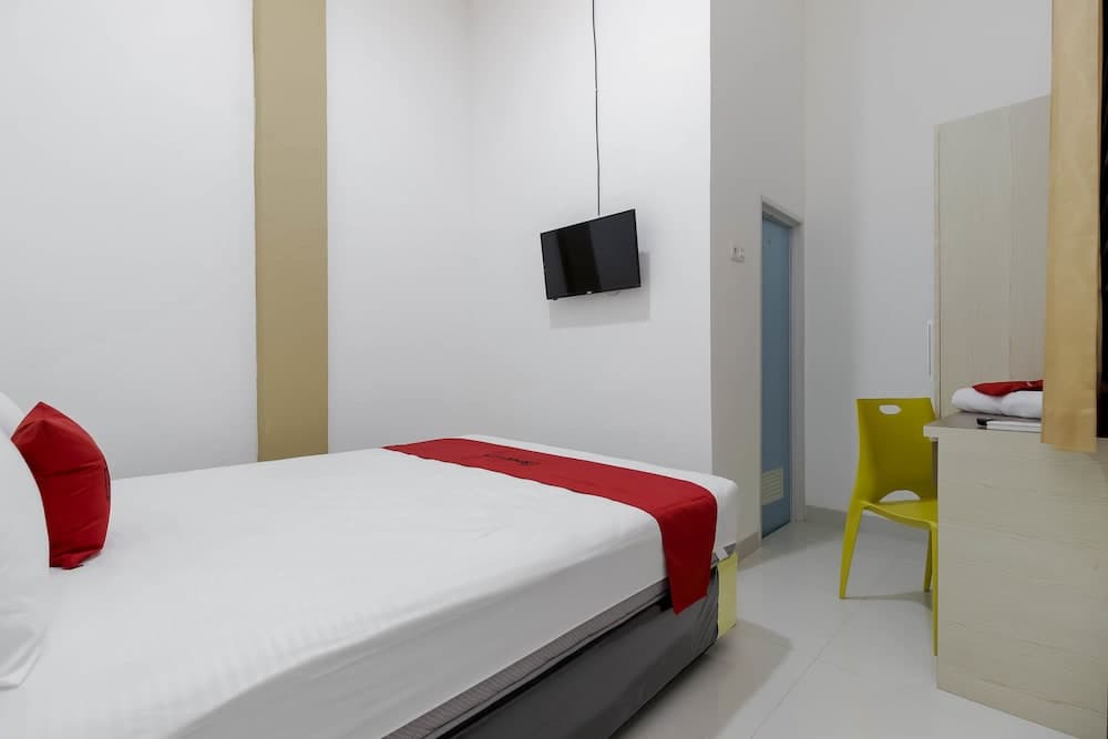 RedDoorz near Palembang Trade Center