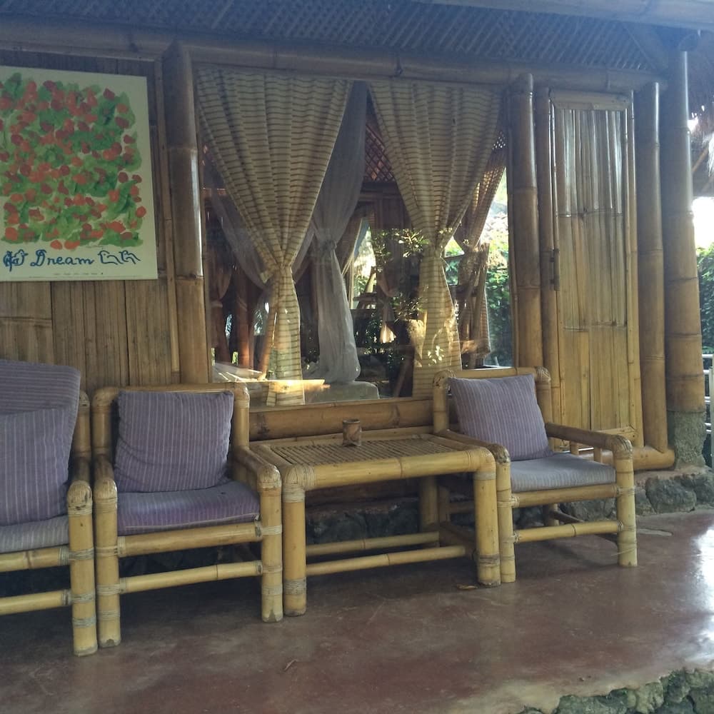 Omunity Bali