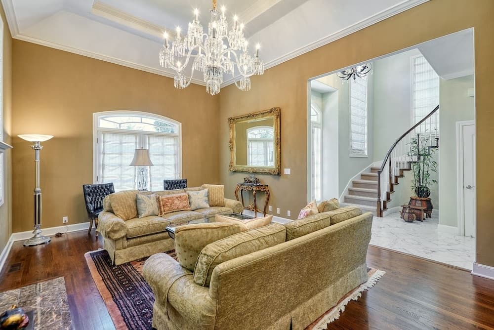 Spacious & Welcoming Close To Stanford & Tech 4 Bedroom Home by RedAwning