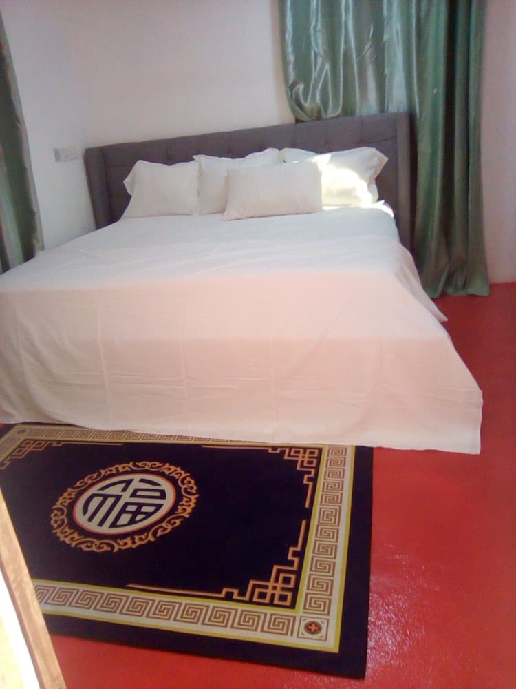 Regal Royal Suites